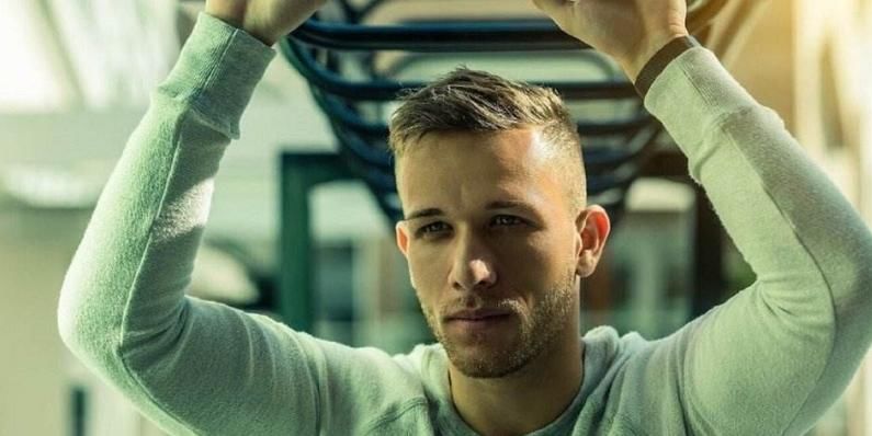 菲斯展现出 菲斯展现出